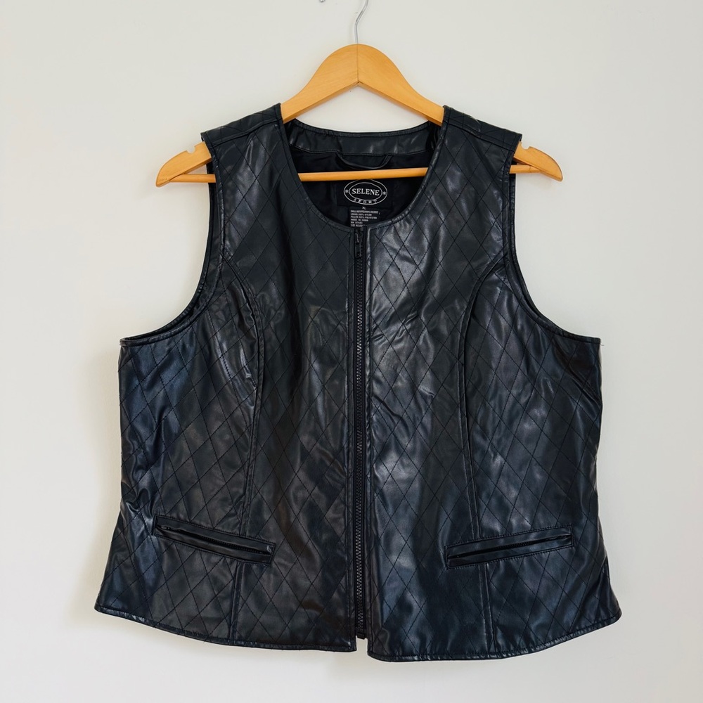 Edgy Black Quilted‎ Faux Leather Zip Up Vest Selene Sport Size XL